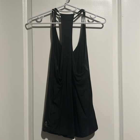 Small Reebok black top - Picture 3 of 3